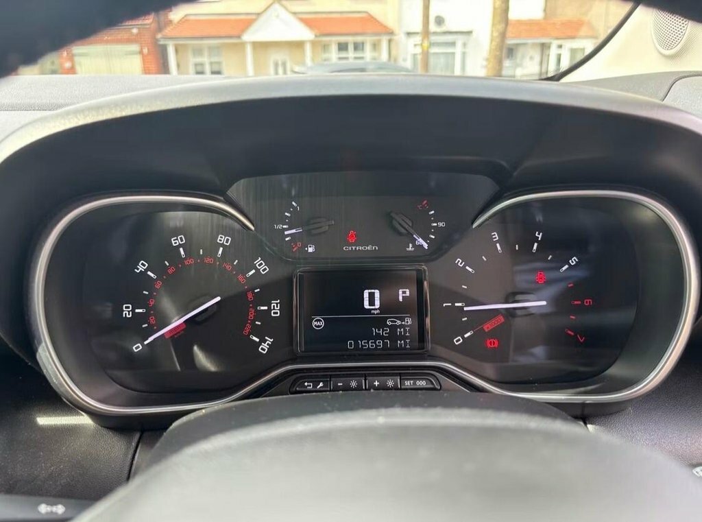 Citroen C3 Aircross 1.2L Feel Red #2