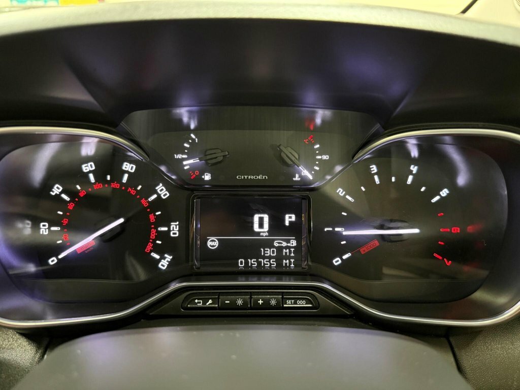 Citroen C3 Aircross 1.2L Feel Red #3