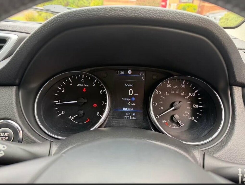 Nissan Qashqai 1.3L Tekna Black #2
