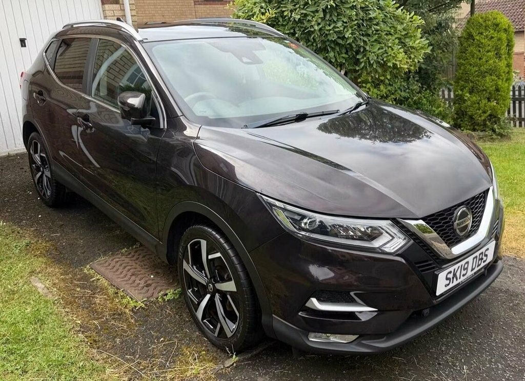 Nissan Qashqai 1.3L Tekna Black