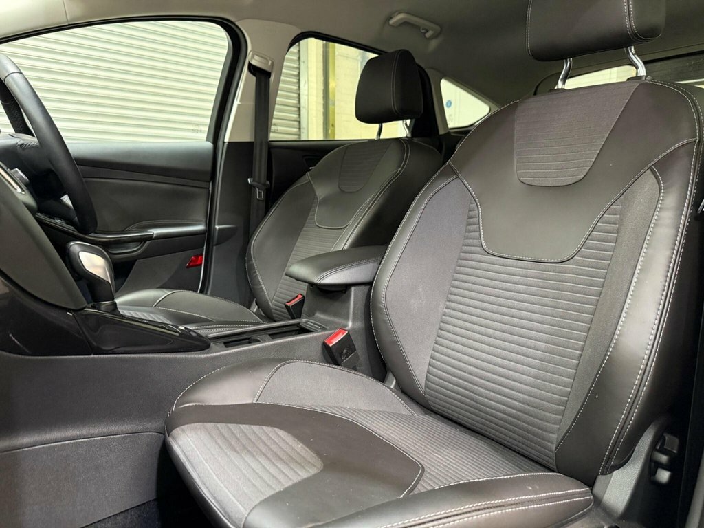 Ford Focus 1.5L Titanium X White #2