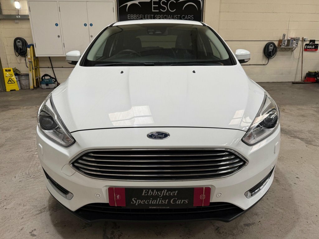 Ford Focus 1.5L Titanium X White #6