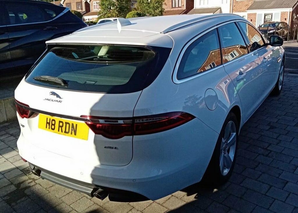 Jaguar XF 2L Portfolio White #5