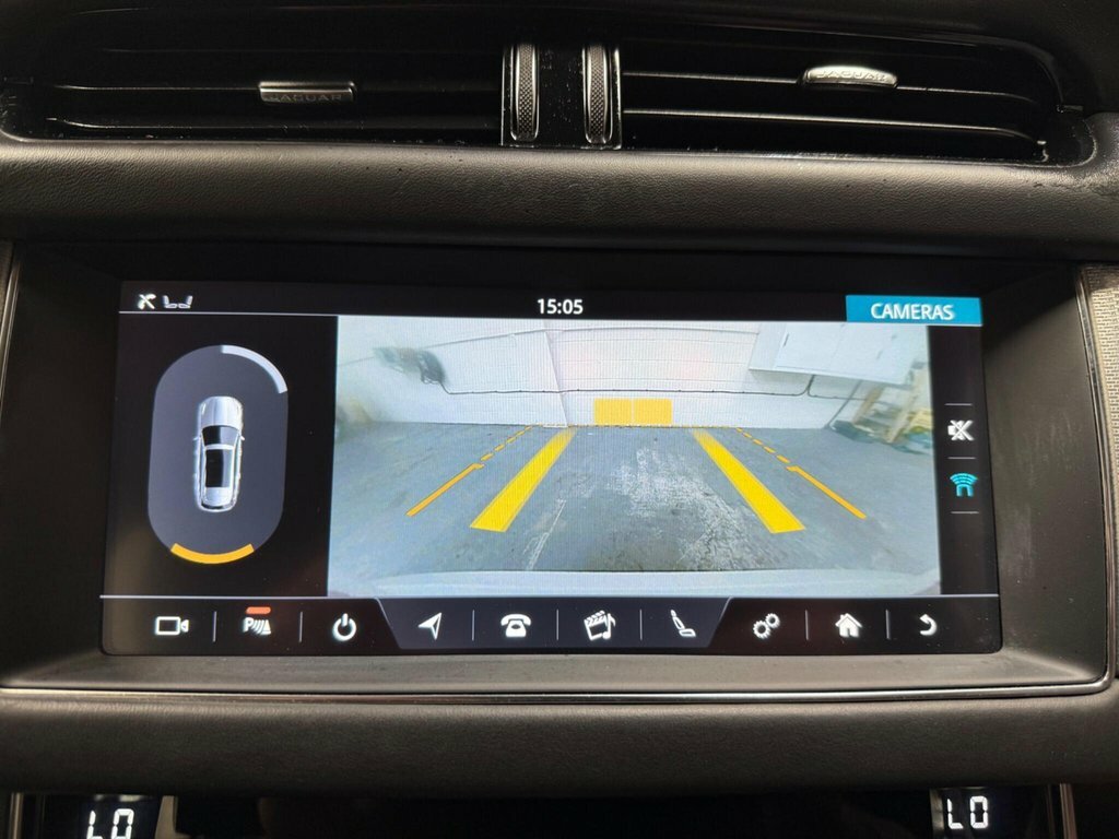 Jaguar XF 2L Portfolio White #5