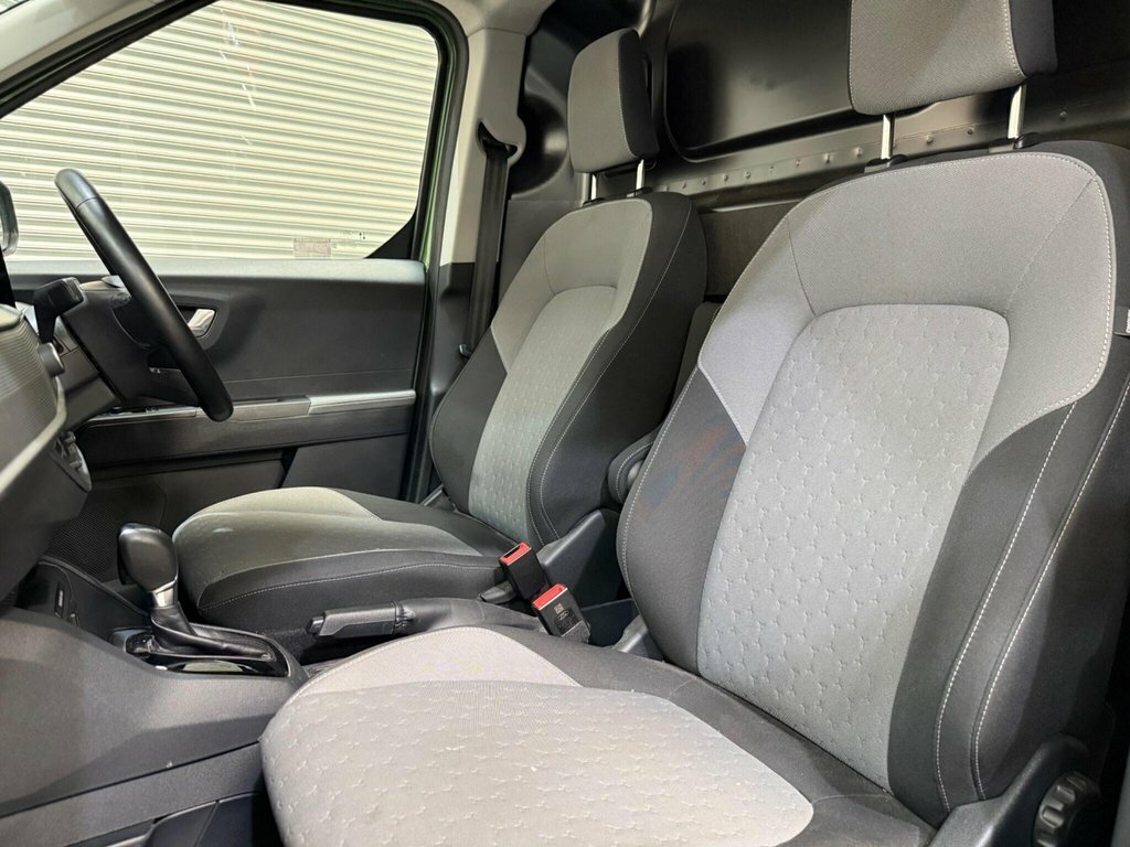 Ford Transit Courier 1L Limited Green #4