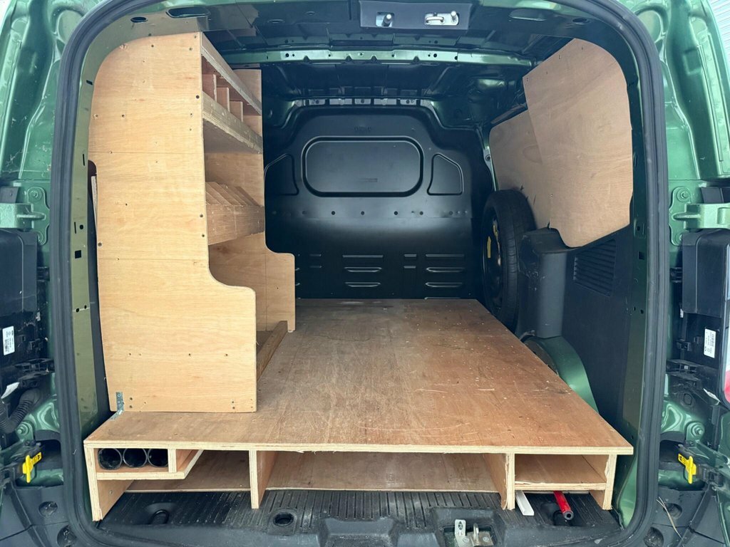 Ford Transit Courier 1L Limited Green #6