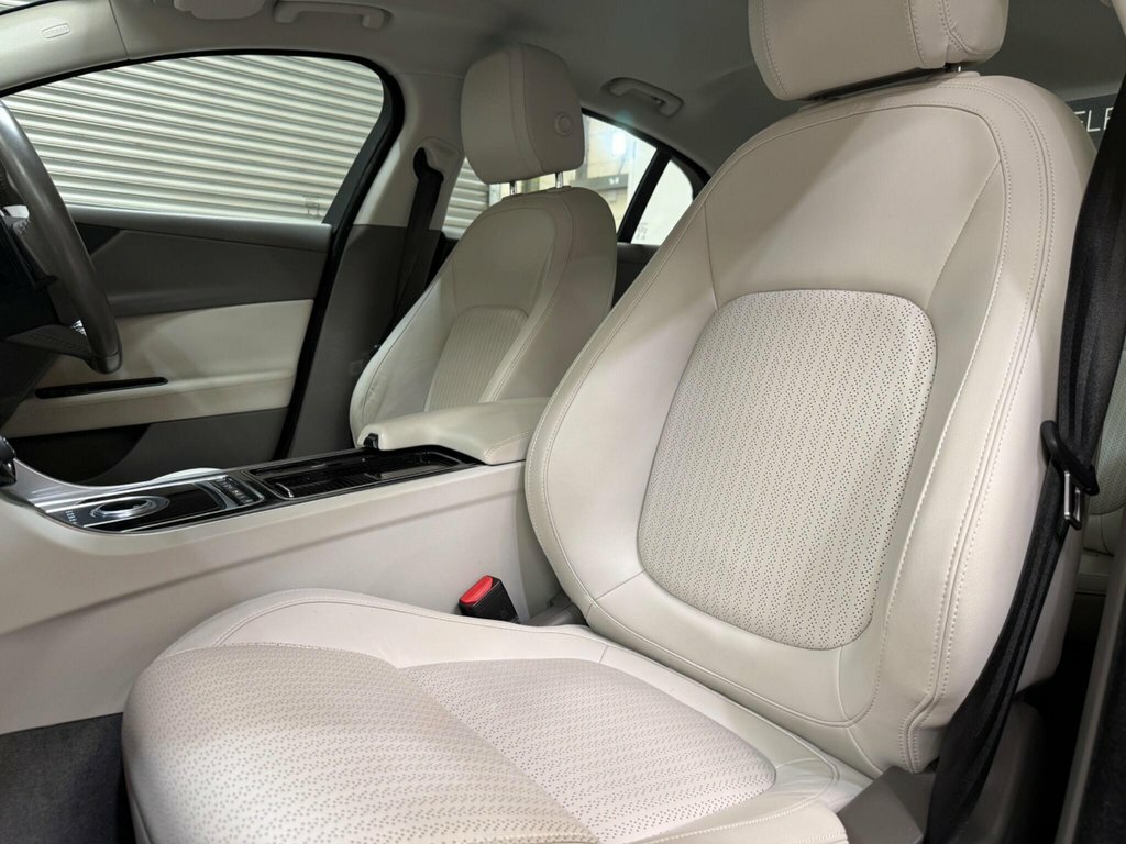 Jaguar XE 2L Portfolio Red #2