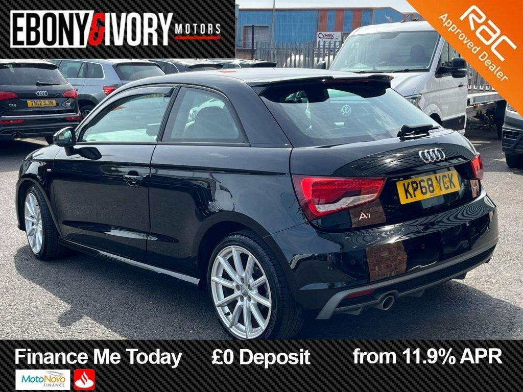 Audi A1 1L S Line Black #3