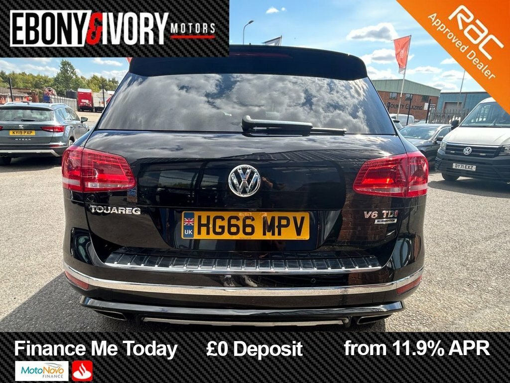 Volkswagen Touareg 3L R-line HG66MPV Black #4