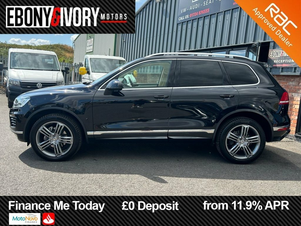 Volkswagen Touareg 3L R-line HG66MPV Black #2