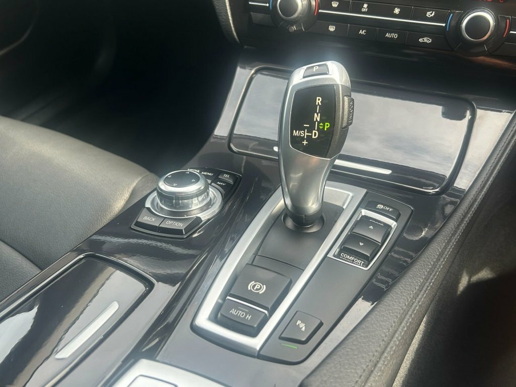 BMW 5 Series Estate 2.0 520D M Sport Touring Euro 6 Ss Grey #25