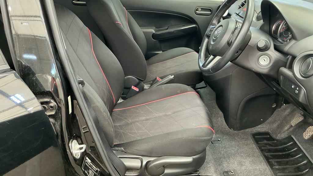 Mazda 2 Black Edition Black #5