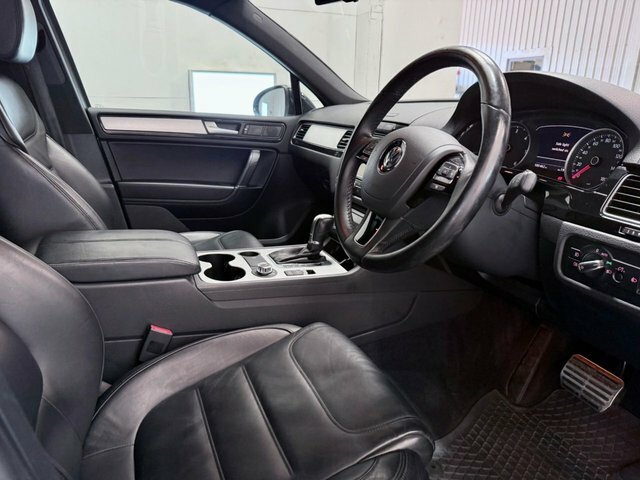 Volkswagen Touareg Tdi V6 Bluemotion Tech Se Black #10