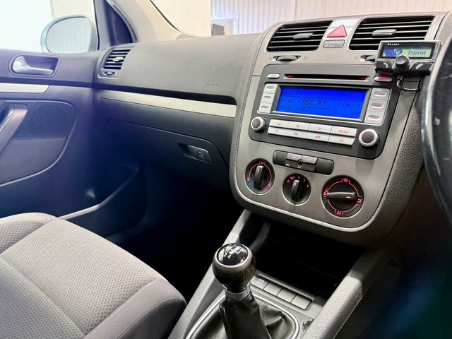 Volkswagen Golf Gt Sport Tdi Dsg 5-Door Silver #11