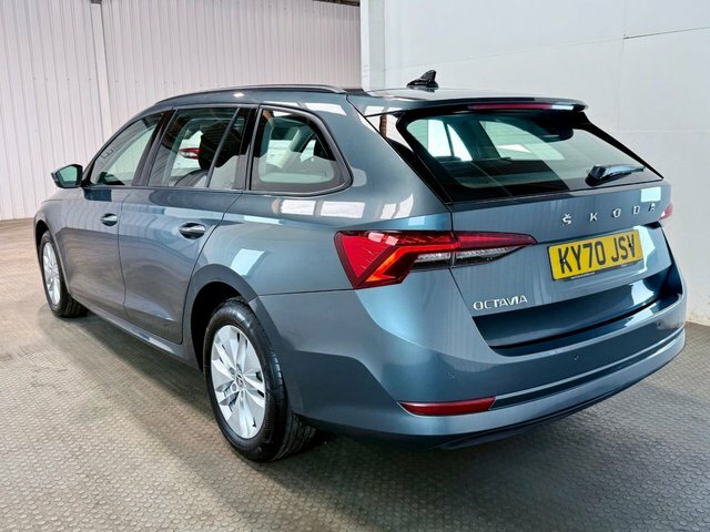 Skoda Octavia 2020 1.5 Tsi Act Se Technology Estate M Grey #4
