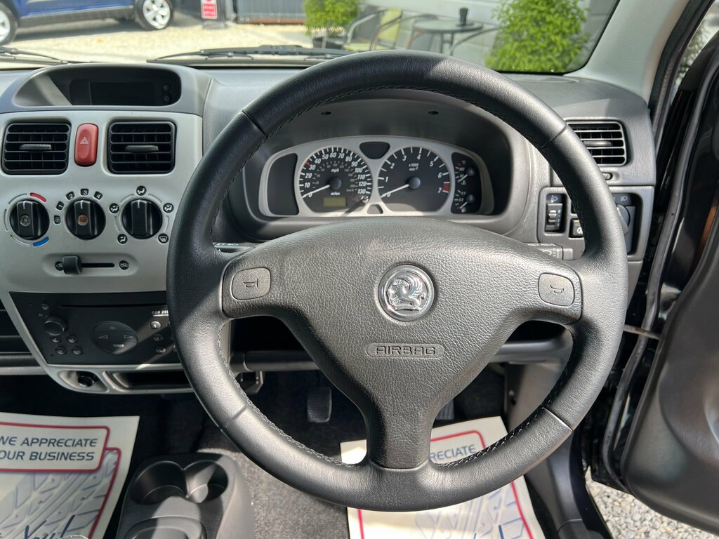 Vauxhall Agila Estate 16V Twinport Design 2004 Silver #14