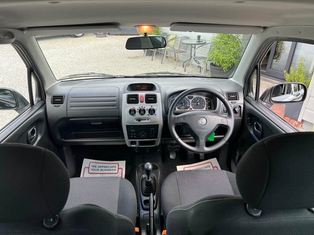 Vauxhall Agila Estate 16V Twinport Design 2004 Silver #15