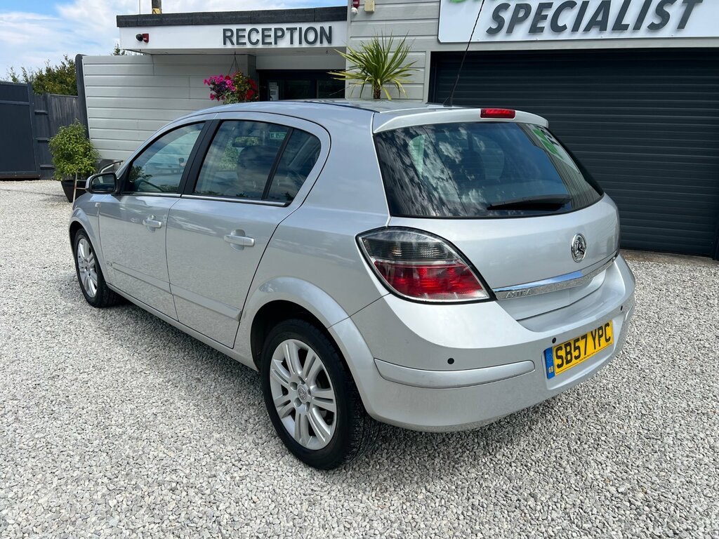 Vauxhall Astra 1.6I 16V Design Hatchback Easytronic 1 Silver #3