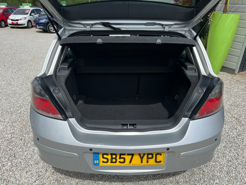 Vauxhall Astra 1.6I 16V Design Hatchback Easytronic 1 Silver #4
