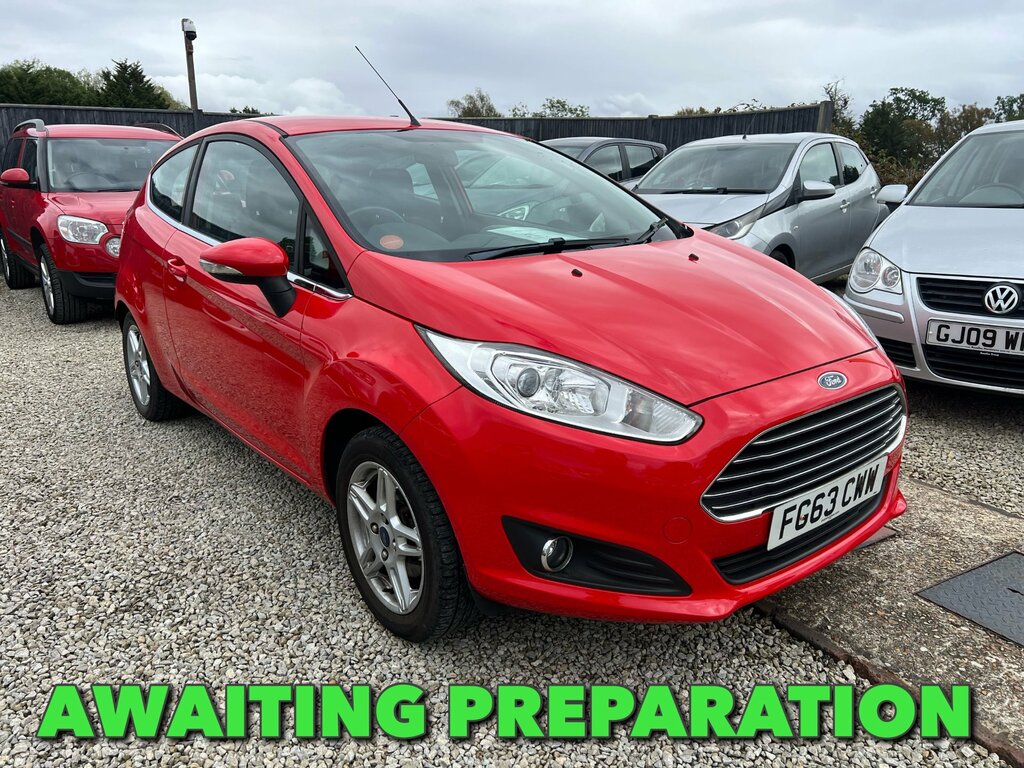 Ford Fiesta 1.25 Zetec Hatchback Euro 5 82 Red