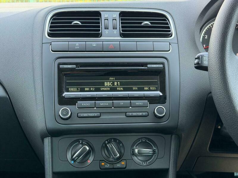 Volkswagen Polo Se White #17
