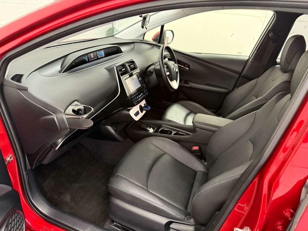 Toyota Prius 1.5 Cvt Red #5