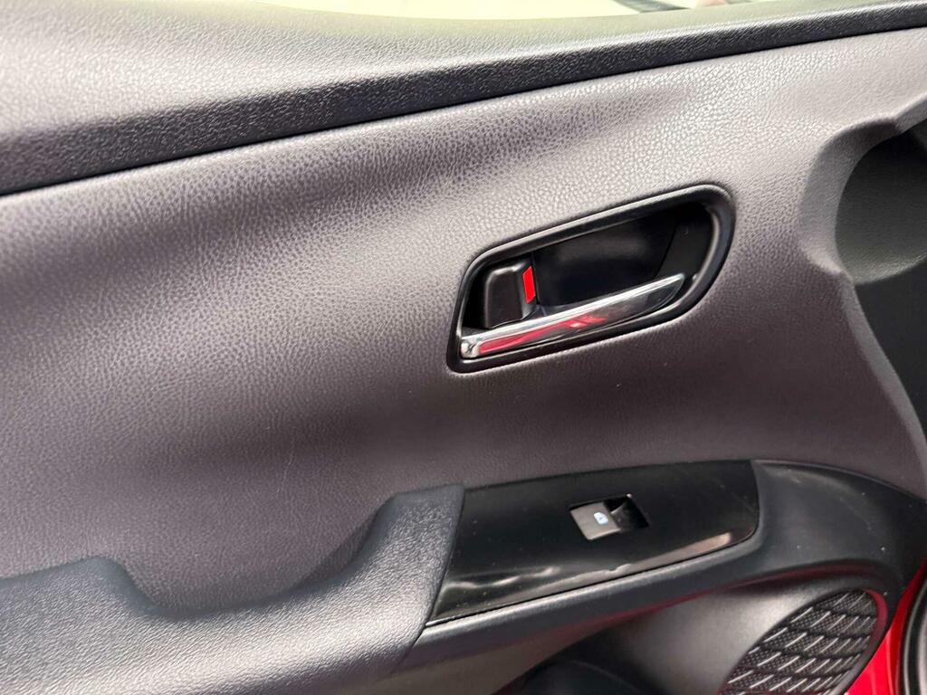 Toyota Prius 1.5 Cvt Red #6