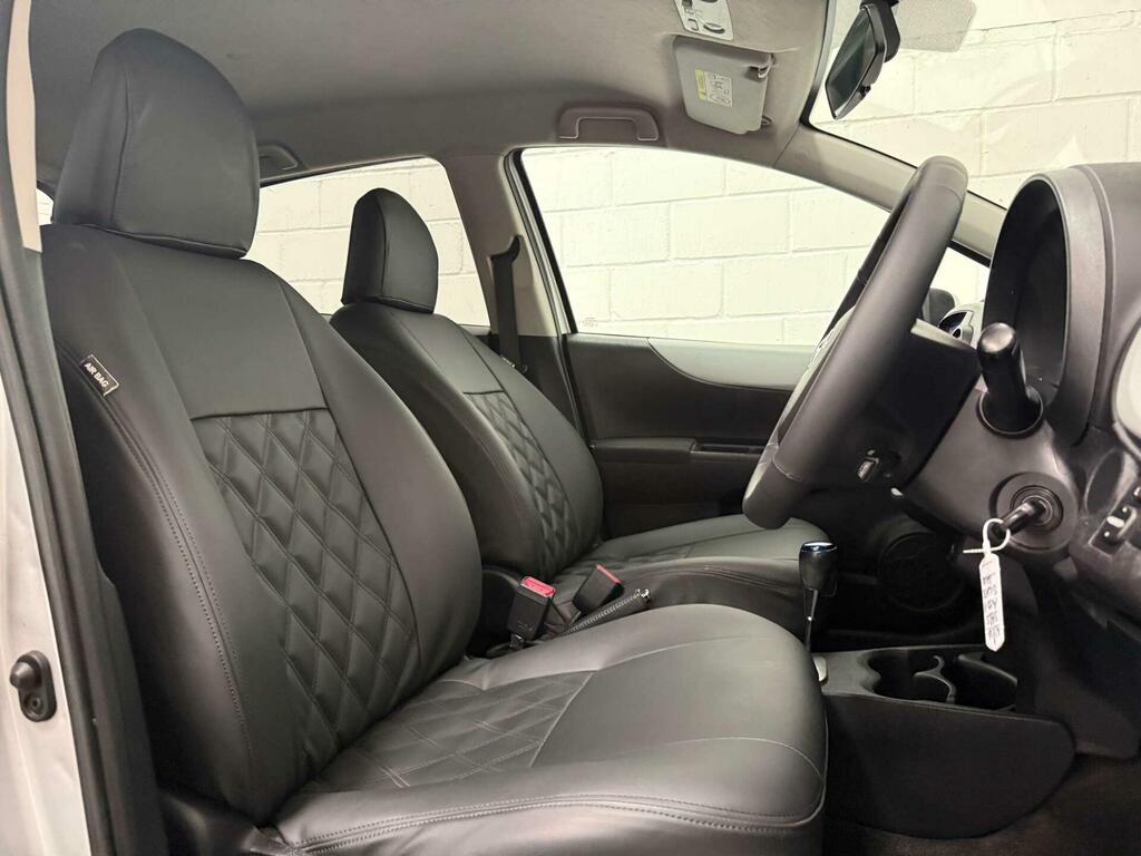 Toyota Yaris 1.5 Vvt-h Trend Cvt Euro 5 Silver #24