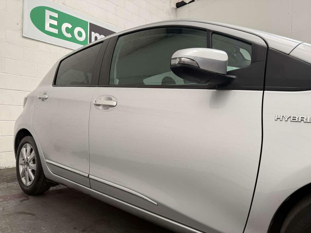 Toyota Yaris 1.5 Vvt-h Trend Cvt Euro 5 Silver #8