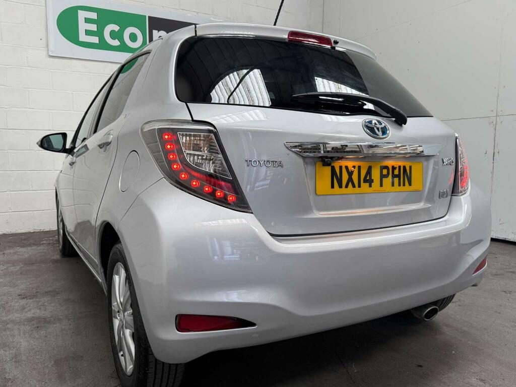 Toyota Yaris 1.5 Vvt-h Trend Cvt Euro 5 Silver #17