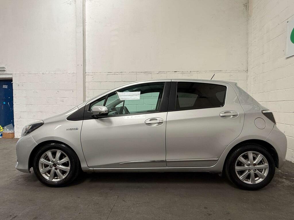 Toyota Yaris 1.5 Vvt-h Trend Cvt Euro 5 Silver #12