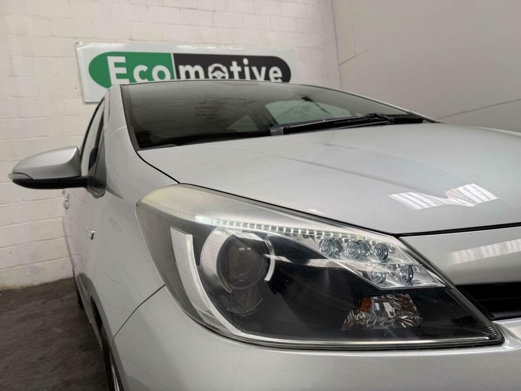Toyota Yaris 1.5 Vvt-h Trend Cvt Euro 5 Silver #10