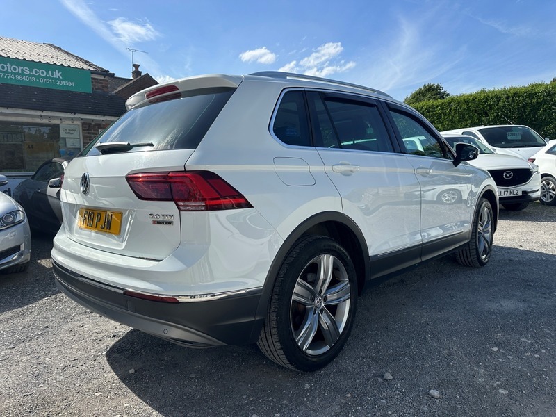 Volkswagen Tiguan Reduced By 1000 Sel White #4