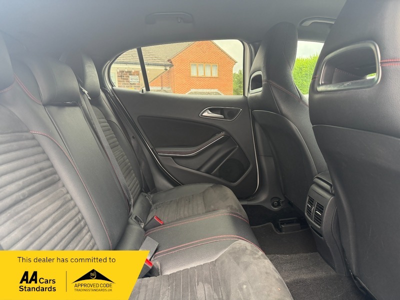 Mercedes-Benz GLA Class Suv 1.6 Gla180 Urban Edition 7G-dct Euro 6 Ss 5 Black #11