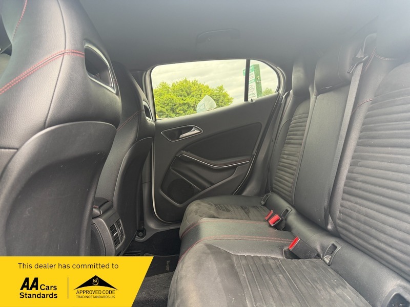 Mercedes-Benz GLA Class Suv 1.6 Gla180 Urban Edition 7G-dct Euro 6 Ss 5 Black #10