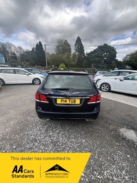 Mercedes-Benz E Class Reduced By 500 E220 Blue #2