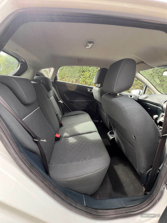 Ford Fiesta 1.4 Tdci 70 Edge SC12OGW White #5