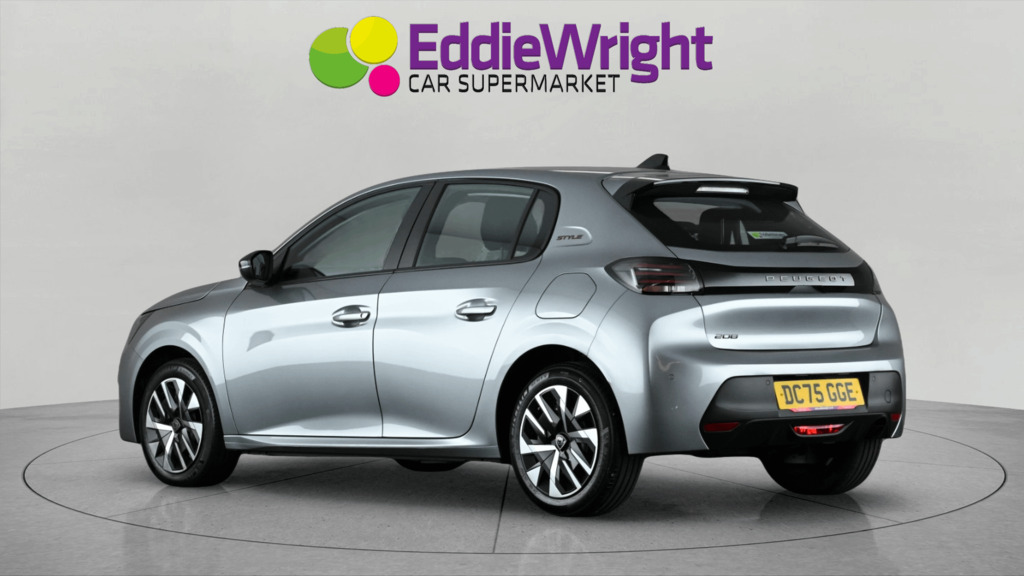 Peugeot 208 1.2 Style Nq DC75GGE #5