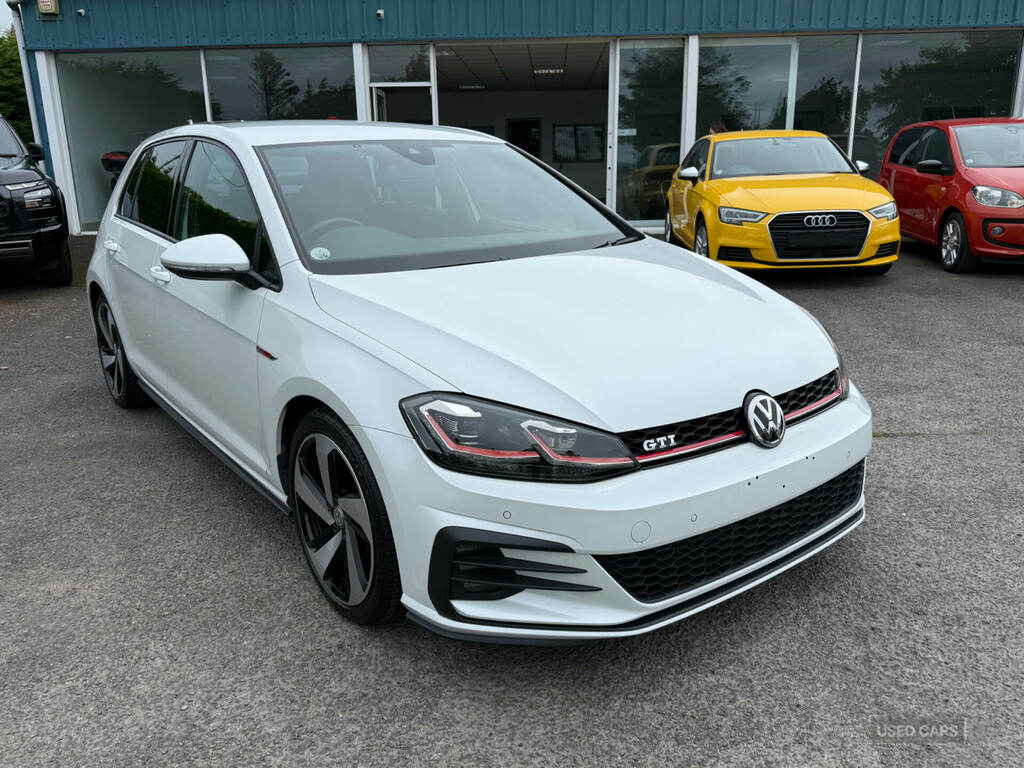 Volkswagen Golf 2.0 Gti Dsg Dcc White