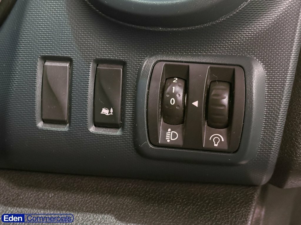 Vauxhall Vivaro 1.6 Cdti 2900 L1 Euro 6 Red #17