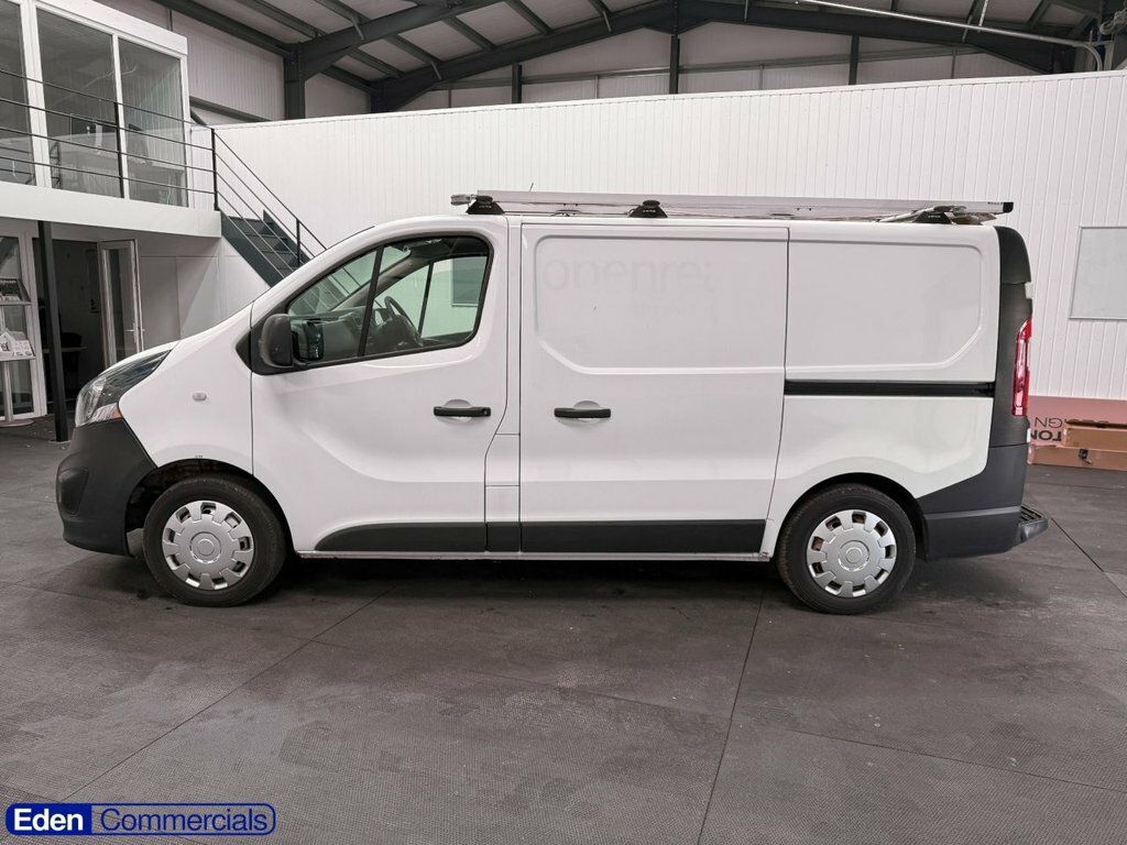Vauxhall Vivaro Mpv White #6