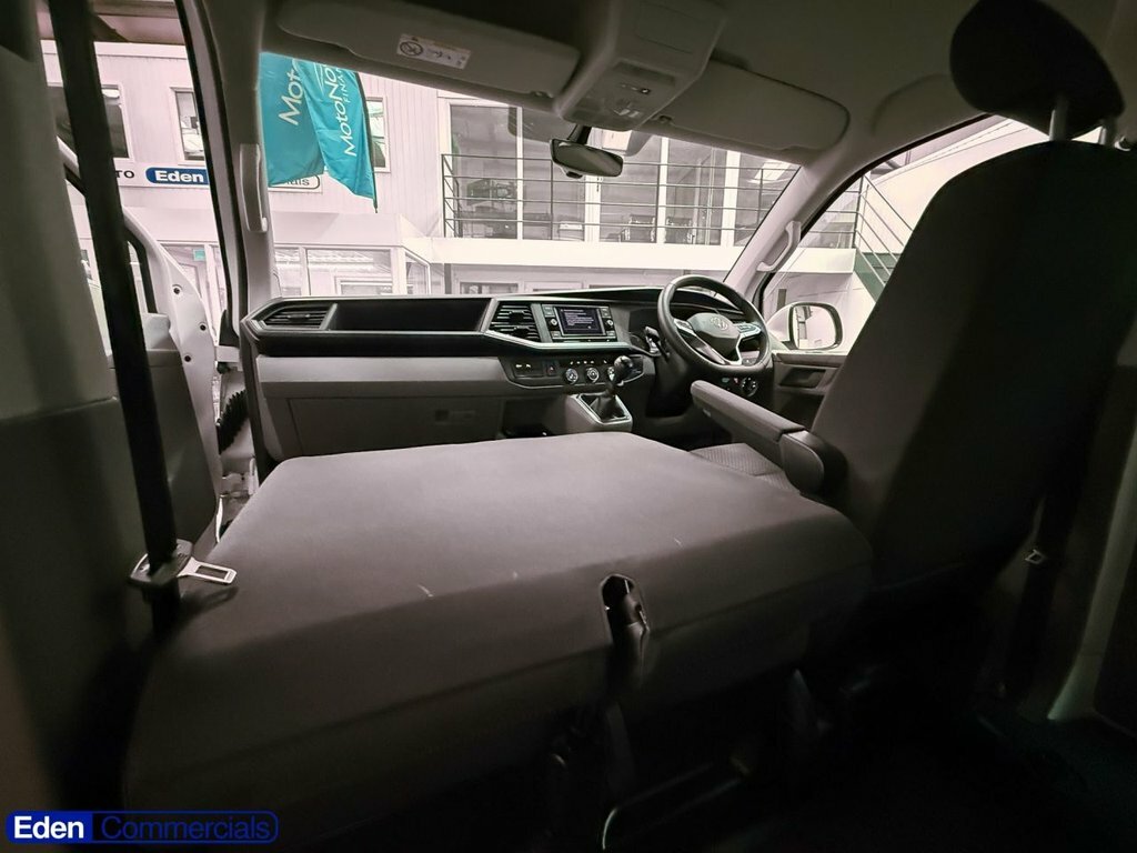 Volkswagen Transporter T32 Tdi 150 Van Commerce Plus Swb White #24