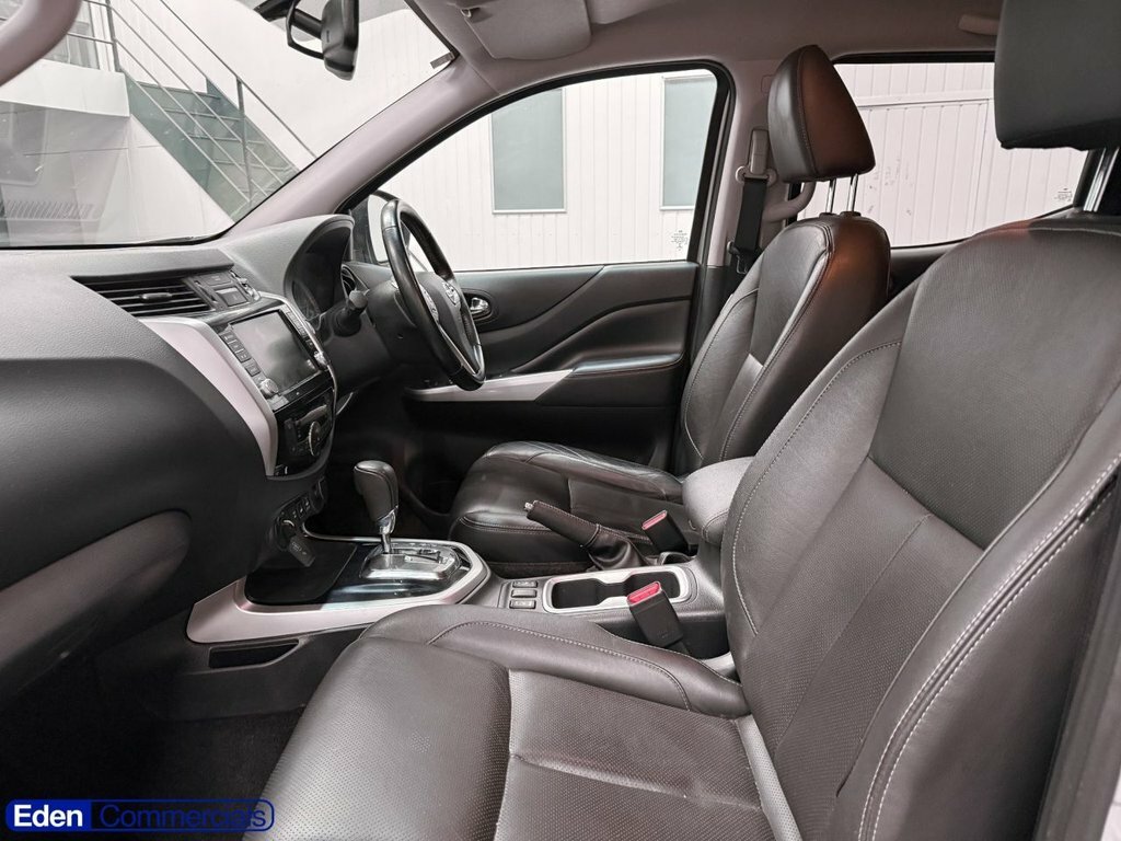 Nissan Navara Navara Tekna Dci White #15