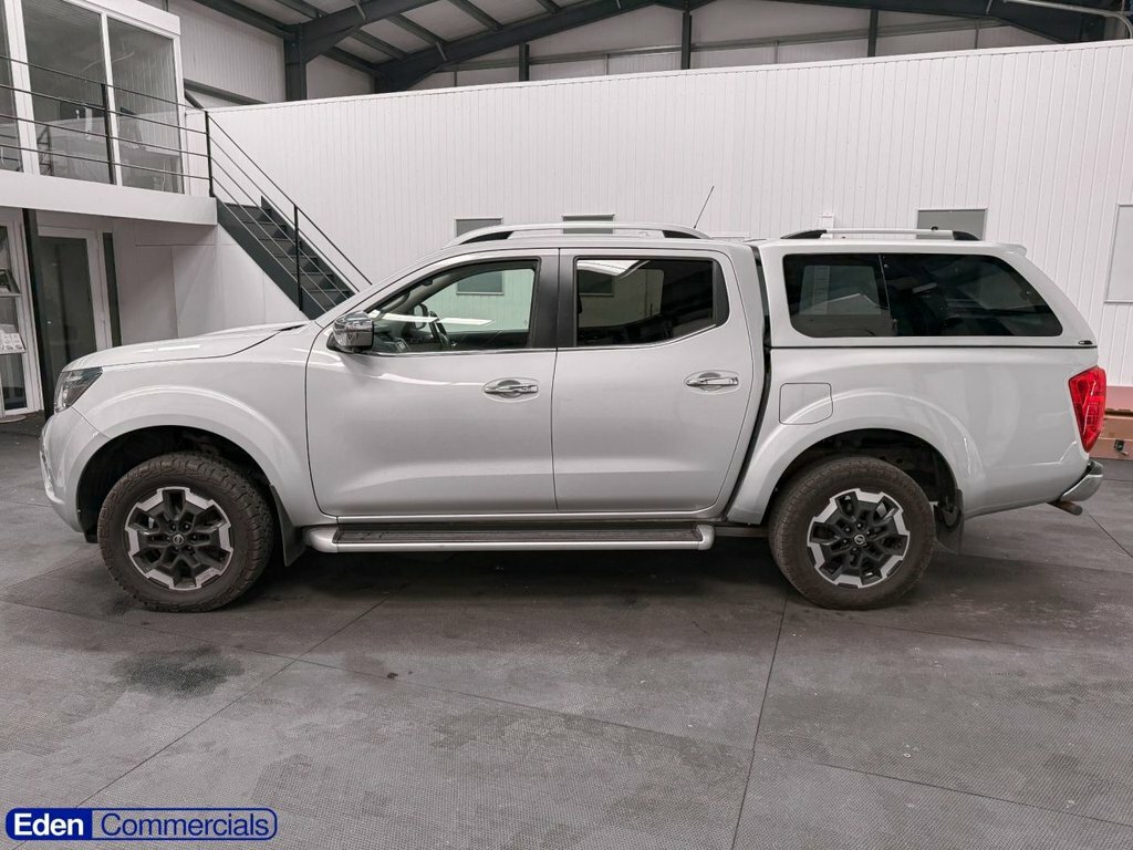 Nissan Navara Navara Tekna Dci White #10