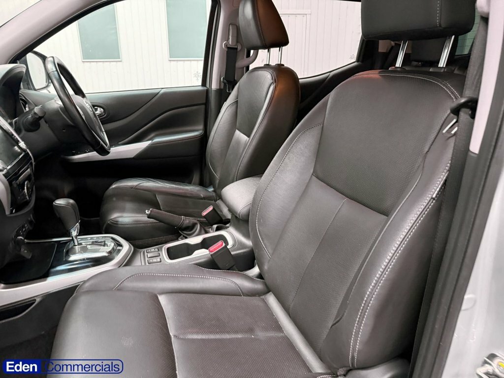 Nissan Navara Navara Tekna Dci White #14