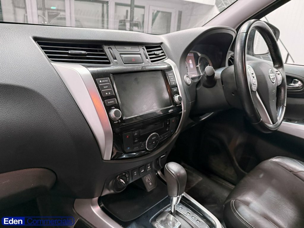 Nissan Navara Navara Tekna Dci White #16