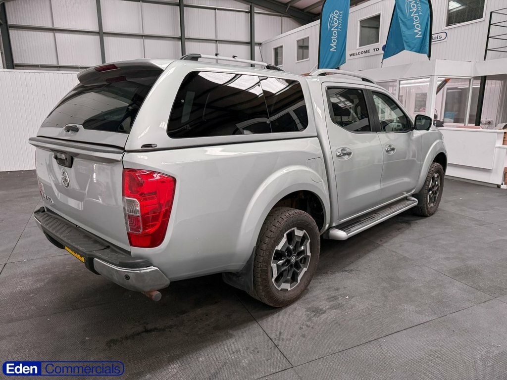 Nissan Navara 2L Tekna Silver #6