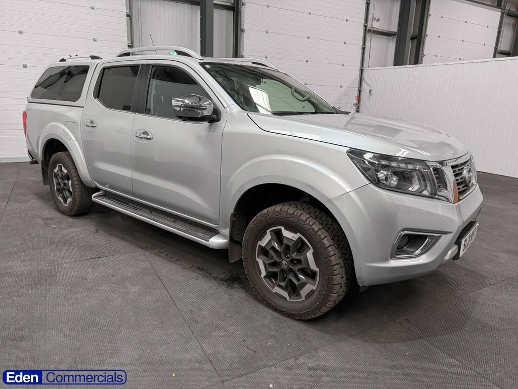 Nissan Navara 2L Tekna Silver