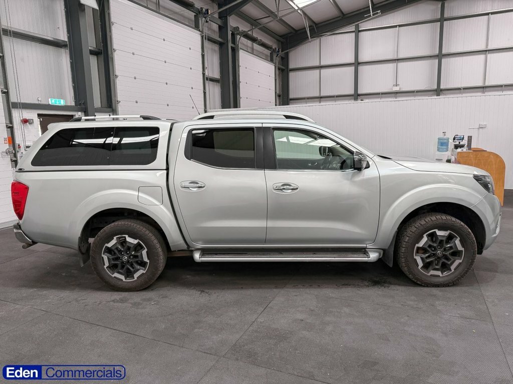 Nissan Navara 2L Tekna Silver #2