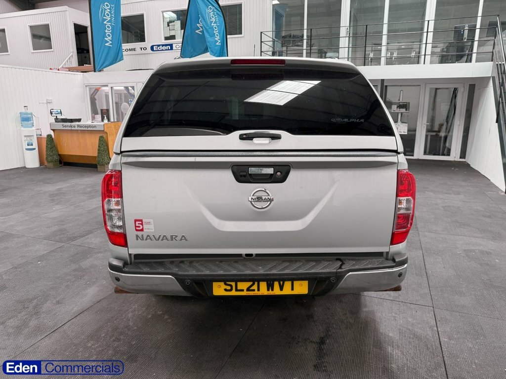 Nissan Navara Navara Tekna Dci White #7